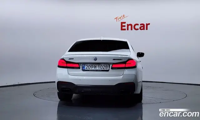 BMW 5 серия 2021 4.4 автомат (гидро), миниатюра 4 BMW 5 серия 2021 4.4 автомат (гидро), миниатюра 4