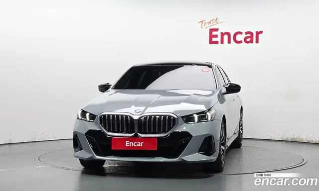 BMW 5 серия 2025 2.0 автомат (гидро), миниатюра 3 BMW 5 серия 2025 2.0 автомат (гидро), миниатюра 3
