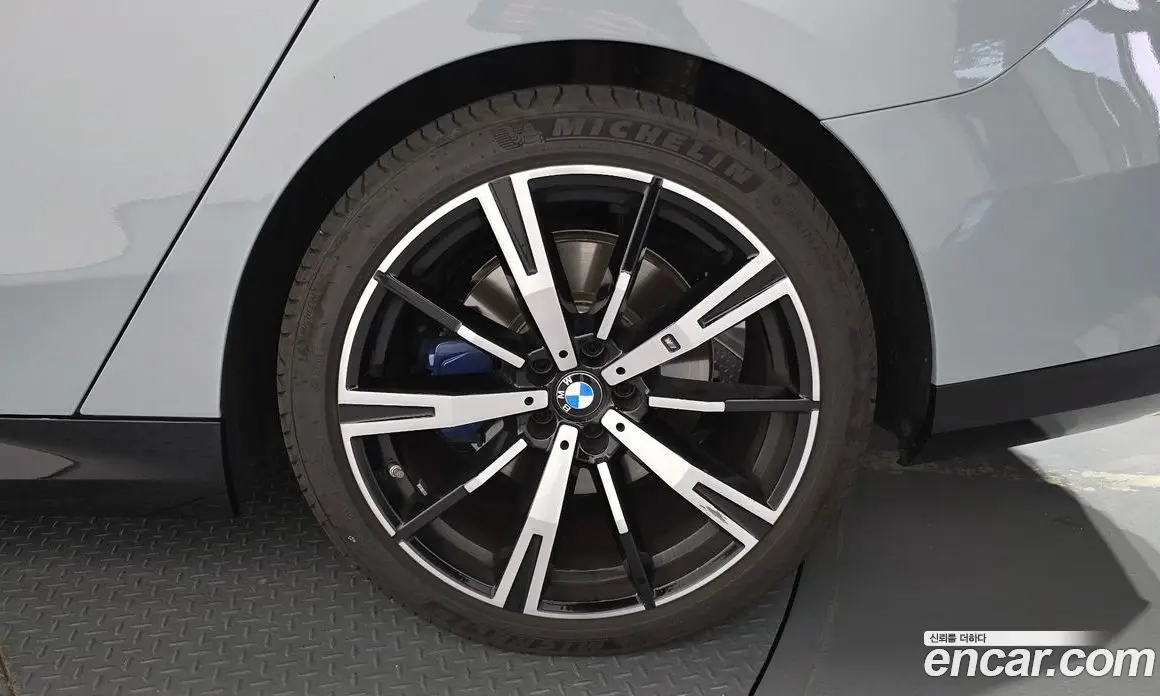 BMW 5 серия 2025 2.0 автомат (гидро), фото 7 BMW 5 серия 2025 2.0 автомат (гидро), фото 7