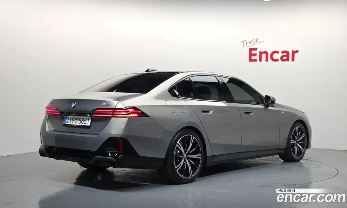 BMW 5 серия 2025 2.0 автомат (гидро), фото 2