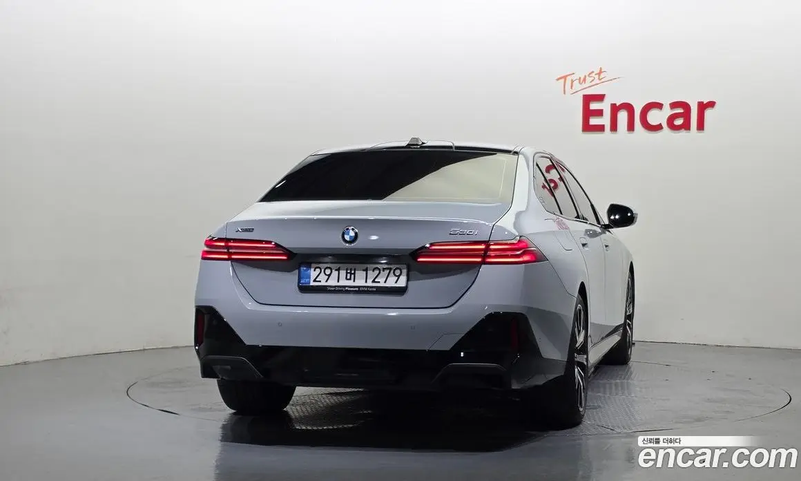 BMW 5 серия 2025 2.0 автомат (гидро), фото 4
