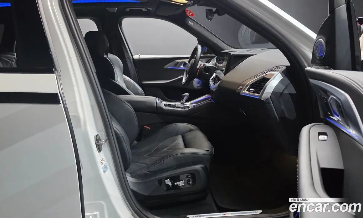 BMW XM 2023 4.4 автомат (гидро), фото 16 BMW XM 2023 4.4 автомат (гидро), фото 16
