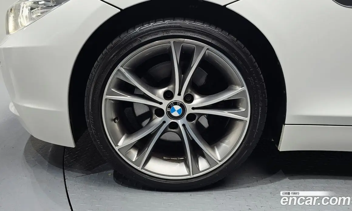 BMW Z4 2013 2.0 автомат (гидро), фото 5 BMW Z4 2013 2.0 автомат (гидро), фото 5