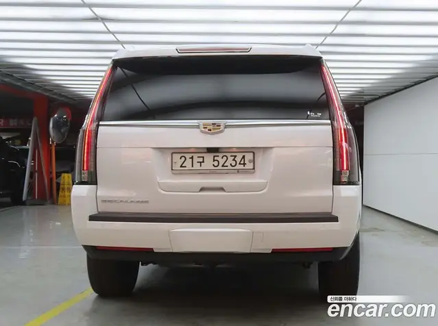 Cadillac Escalade 2017 6.2 автомат (гидро), миниатюра 3