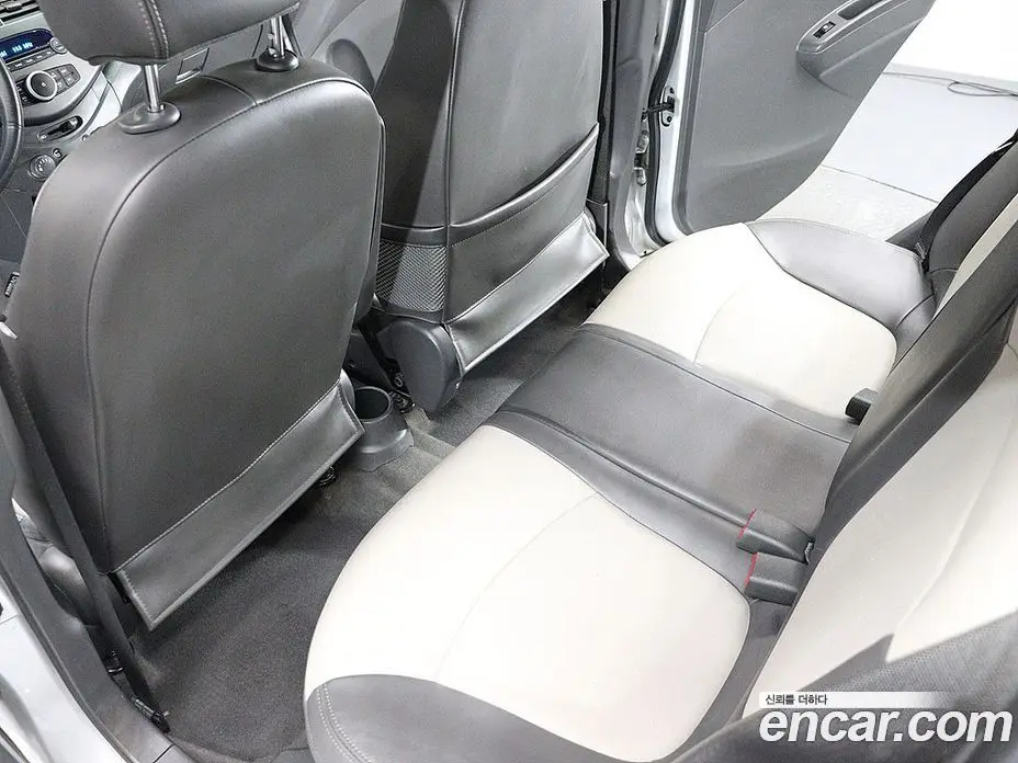 Chevrolet Spark 2012 1.0 автомат (гидро), фото 17 Chevrolet Spark 2012 1.0 автомат (гидро), фото 17
