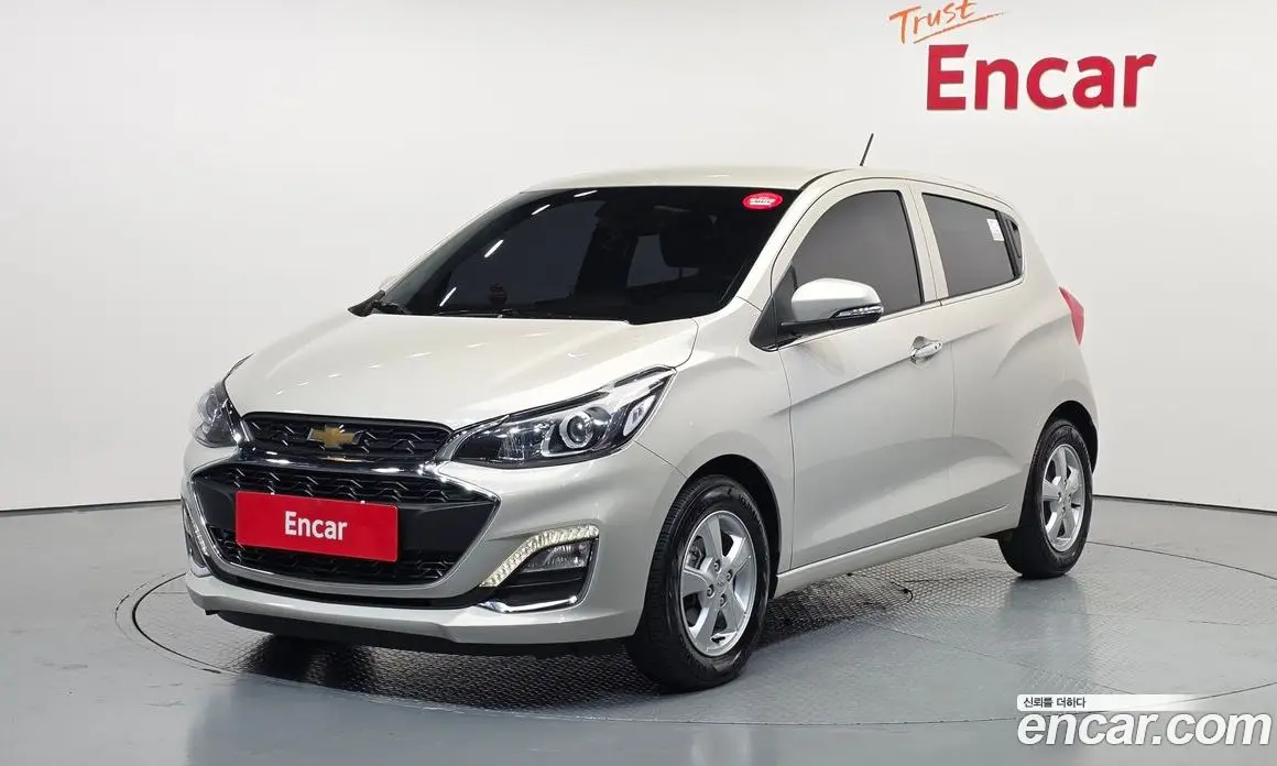 Chevrolet Spark 2019 1.0 автомат (гидро), фото 1