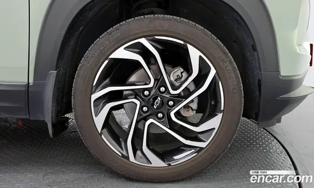 Chevrolet TrailBlazer 2023 1.3 автомат (гидро), миниатюра 5