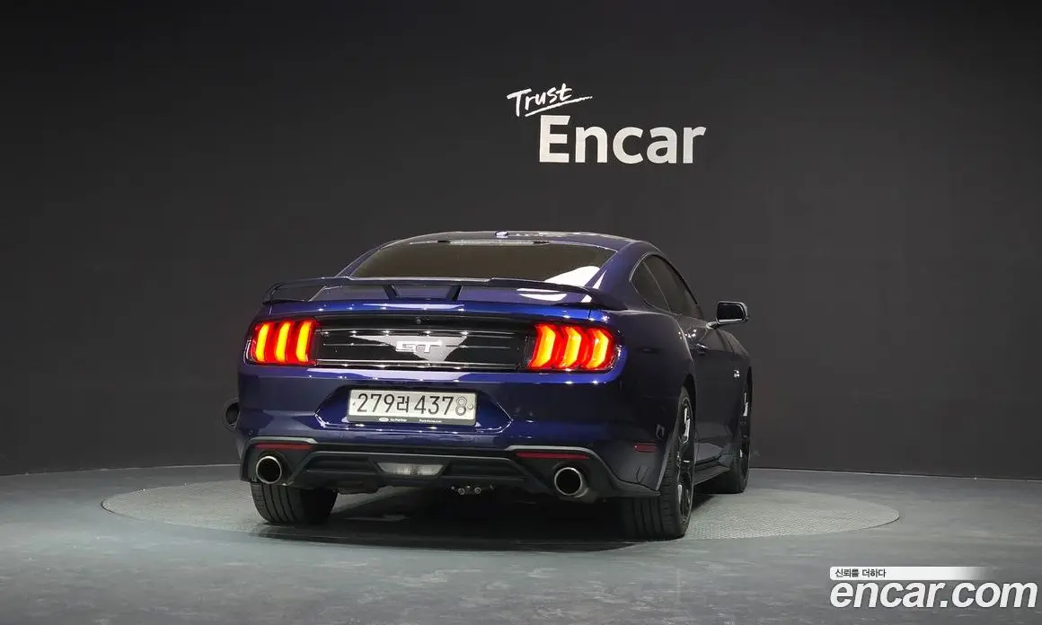 Ford Mustang 2019 2.3 автомат (гидро), фото 4