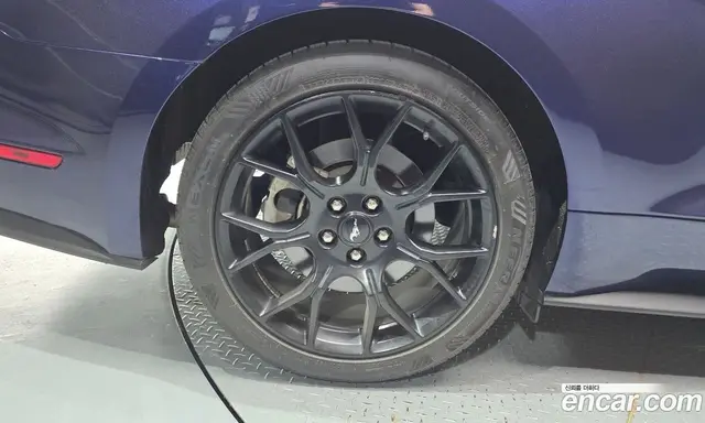 Ford Mustang 2019 2.3 автомат (гидро), миниатюра 5