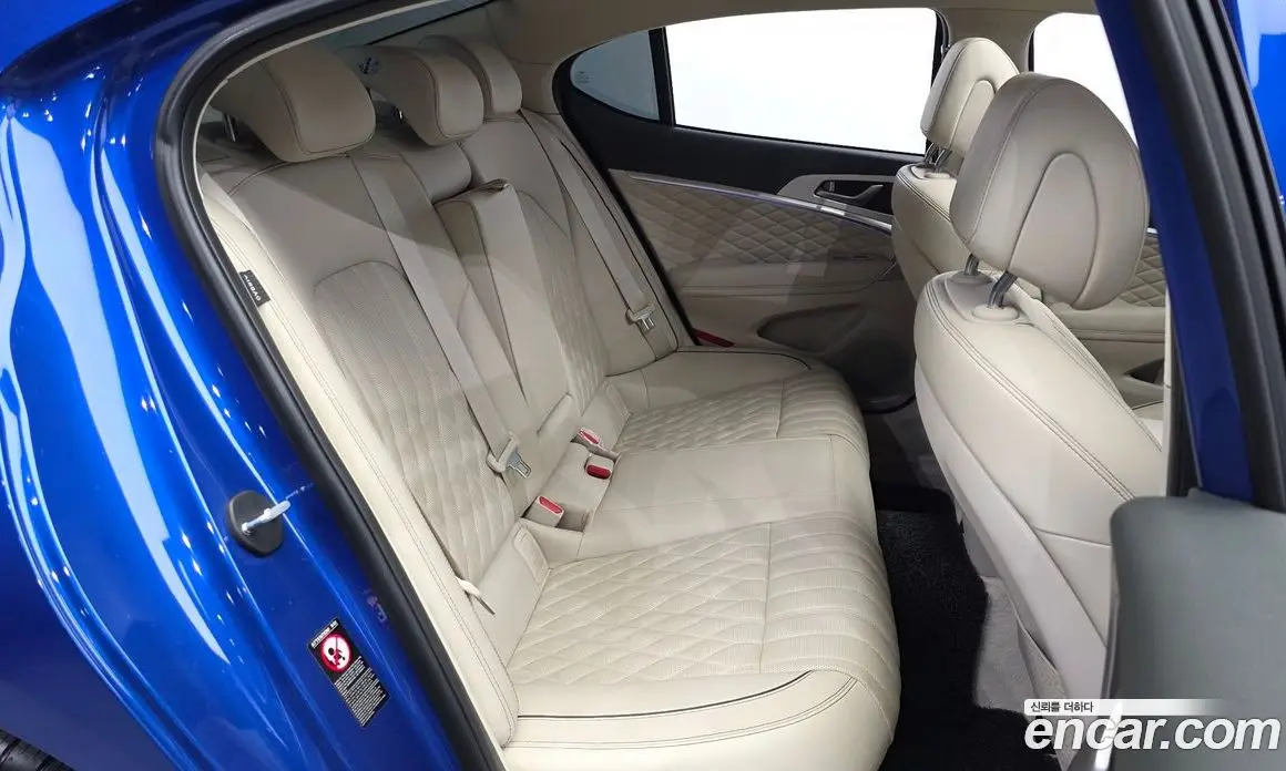 Genesis G70 2019 2.0 автомат (гидро), фото 17 Genesis G70 2019 2.0 автомат (гидро), фото 17