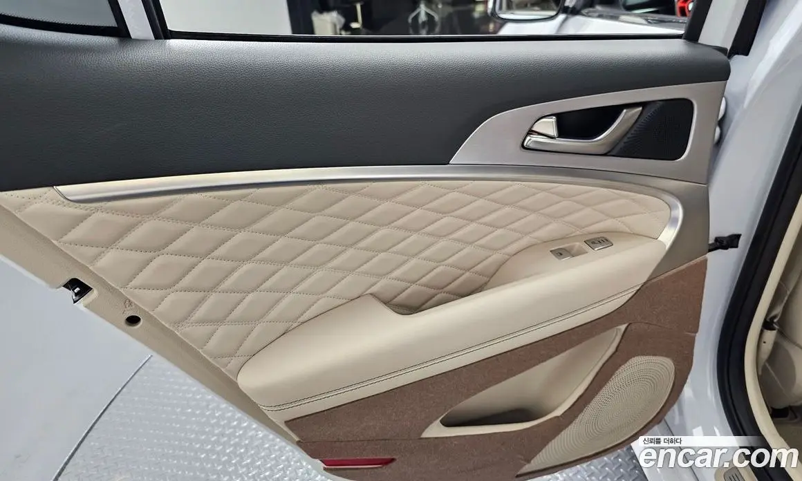 Genesis G70 2019 2.0 автомат (гидро), фото 15 Genesis G70 2019 2.0 автомат (гидро), фото 15