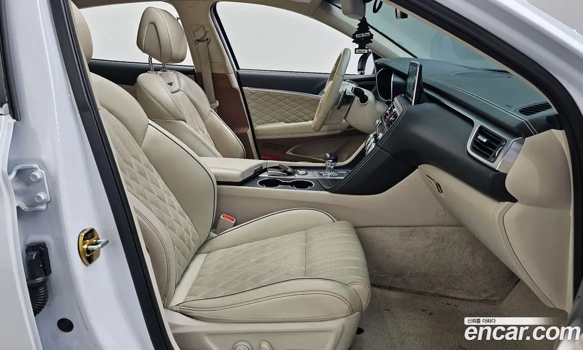 Genesis G70 2019 2.0 автомат (гидро), фото 17 Genesis G70 2019 2.0 автомат (гидро), фото 17