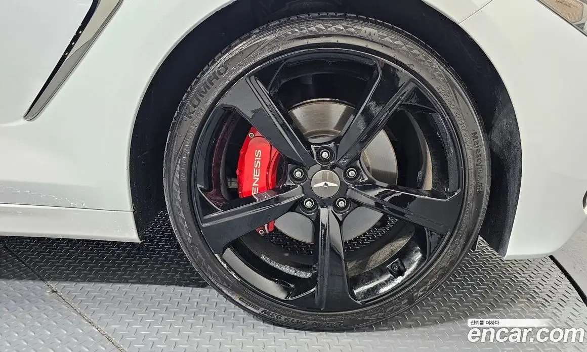 Genesis G70 2019 2.0 автомат (гидро), фото 7 Genesis G70 2019 2.0 автомат (гидро), фото 7