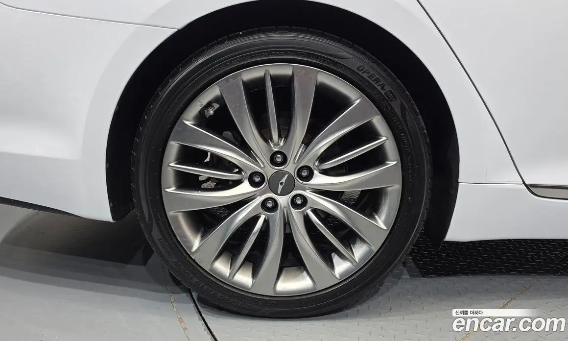 Genesis G80 2017 3.3 автомат (гидро), фото 7 Genesis G80 2017 3.3 автомат (гидро), фото 7