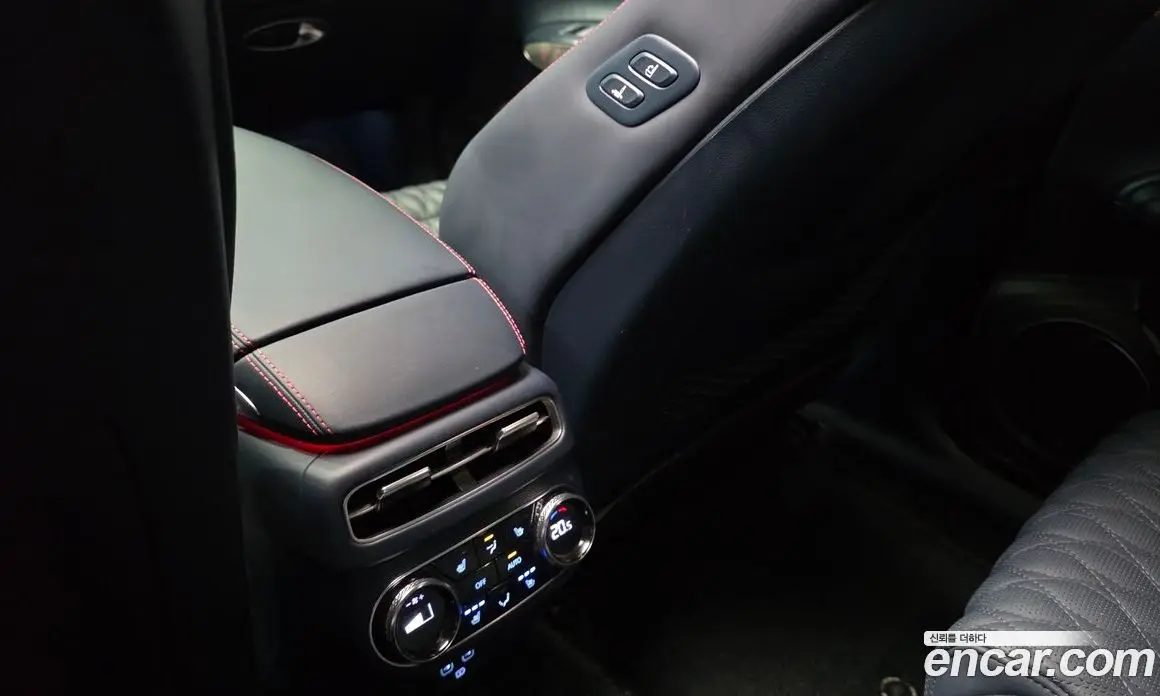 Genesis GV70 2021 2.5 автомат (гидро), фото 26