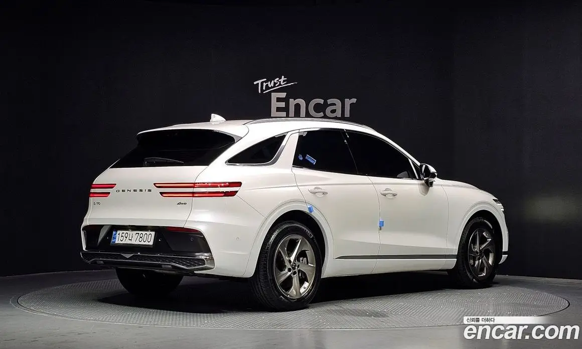 Genesis GV70 2024 2.5 автомат (гидро), фото 2 Genesis GV70 2024 2.5 автомат (гидро), фото 2