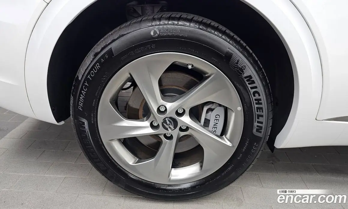 Genesis GV70 2024 2.5 автомат (гидро), фото 5 Genesis GV70 2024 2.5 автомат (гидро), фото 5
