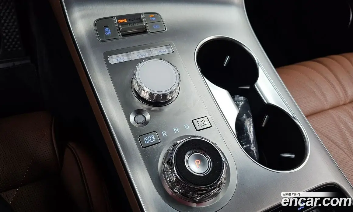 Genesis GV70 2024 2.5 автомат (гидро), фото 9 Genesis GV70 2024 2.5 автомат (гидро), фото 9