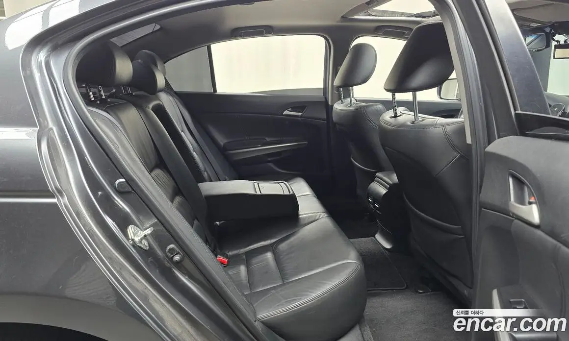 Honda Accord 2010 3.5 автомат (гидро), фото 12 Honda Accord 2010 3.5 автомат (гидро), фото 12