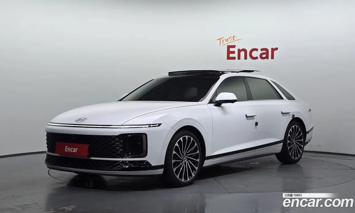 Hyundai Grandeur 2024 2.5 автомат (гидро), фото 1