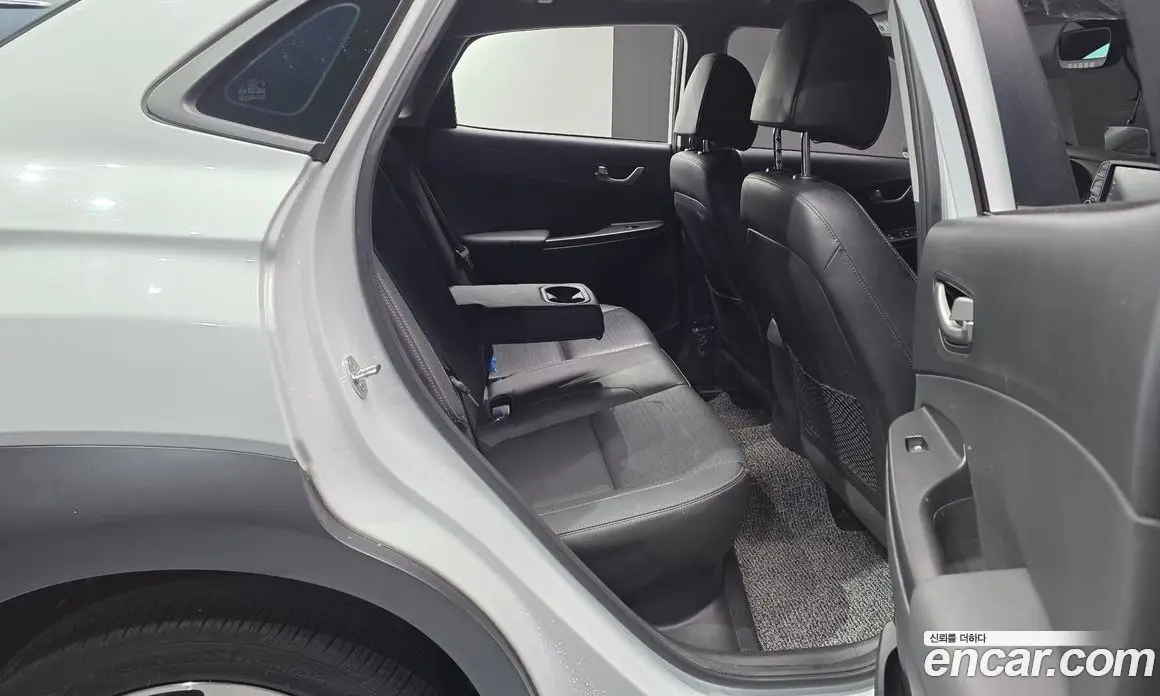 Hyundai Kona 2018 1.6 автомат (гидро), фото 17