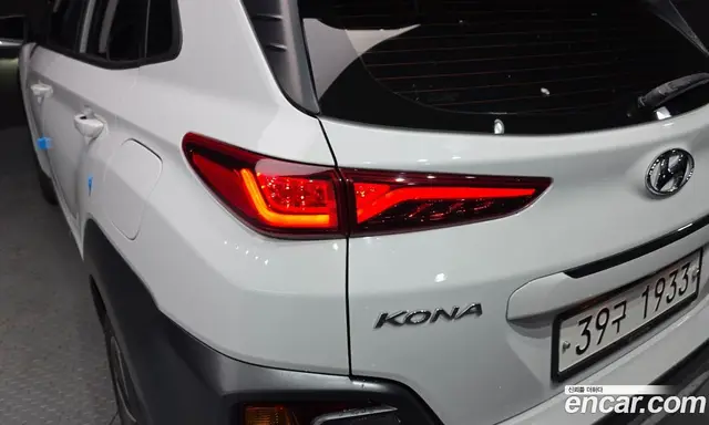 Hyundai Kona 2018 1.6 автомат (гидро), миниатюра 9