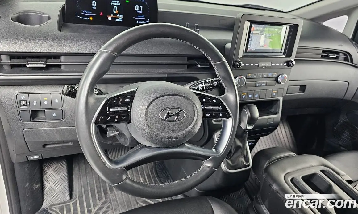 Hyundai Staria 2021 2.2 автомат (гидро), фото 21