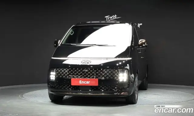 Hyundai Staria 2023 2.2 автомат (гидро), миниатюра 3
