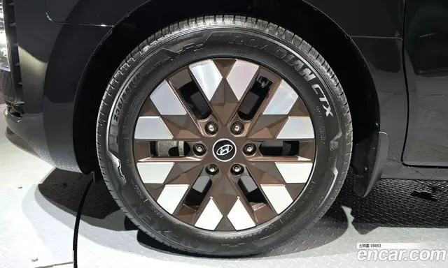 Hyundai Staria 2023 2.2 автомат (гидро), миниатюра 5