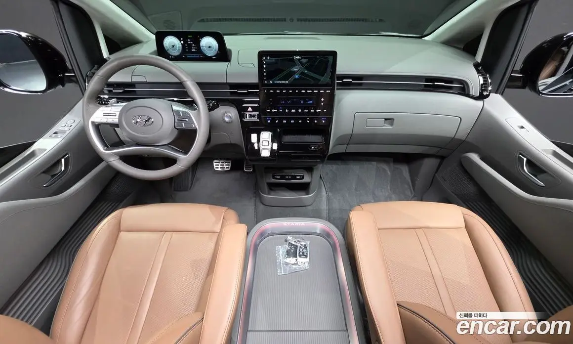 Hyundai Staria 2023 2.2 автомат (гидро), фото 7