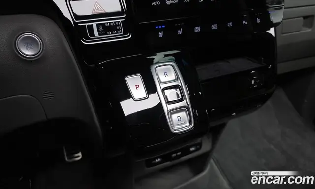 Hyundai Staria 2023 2.2 автомат (гидро), миниатюра 9