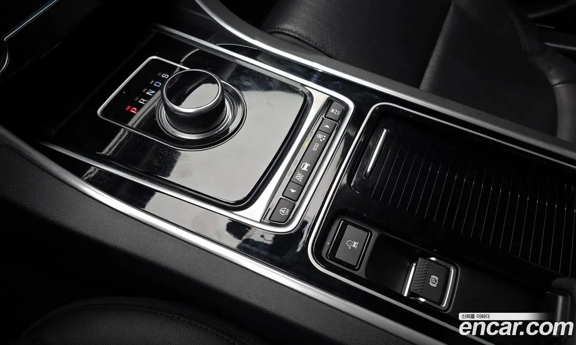 Jaguar XF 2018 2.0 автомат (гидро), фото 12 Jaguar XF 2018 2.0 автомат (гидро), фото 12