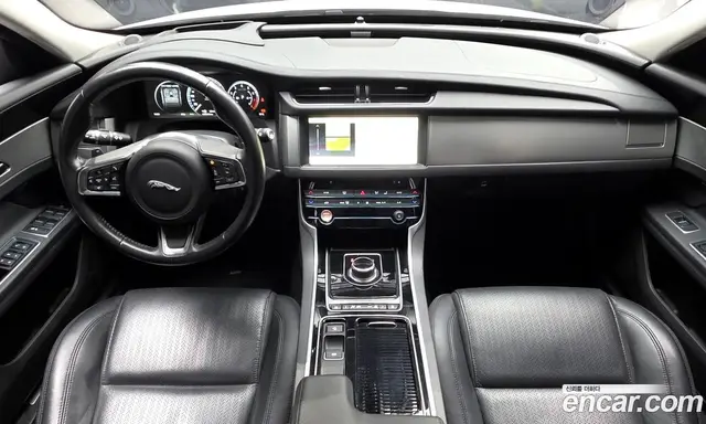 Jaguar XF 2018 2.0 автомат (гидро), миниатюра 10 Jaguar XF 2018 2.0 автомат (гидро), миниатюра 10
