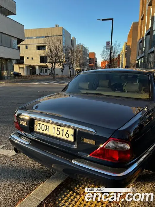 Jaguar XJ-8 1998 3.0 автомат (гидро), миниатюра 2 Jaguar XJ-8 1998 3.0 автомат (гидро), миниатюра 2