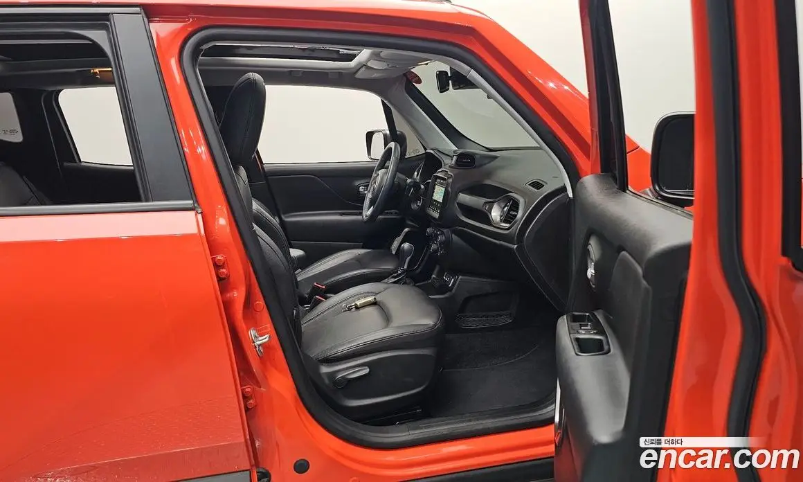 Jeep Renegade 2020 2.4 автомат (гидро), фото 16 Jeep Renegade 2020 2.4 автомат (гидро), фото 16