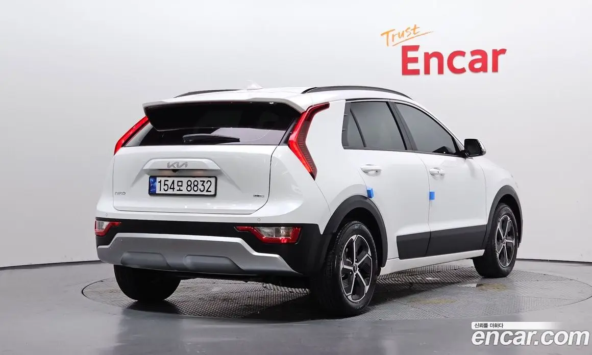Kia Niro 2023 1.6 автомат (гидро), фото 2