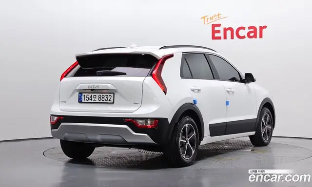 Kia Niro 2023 1.6 автомат (гидро), миниатюра 2