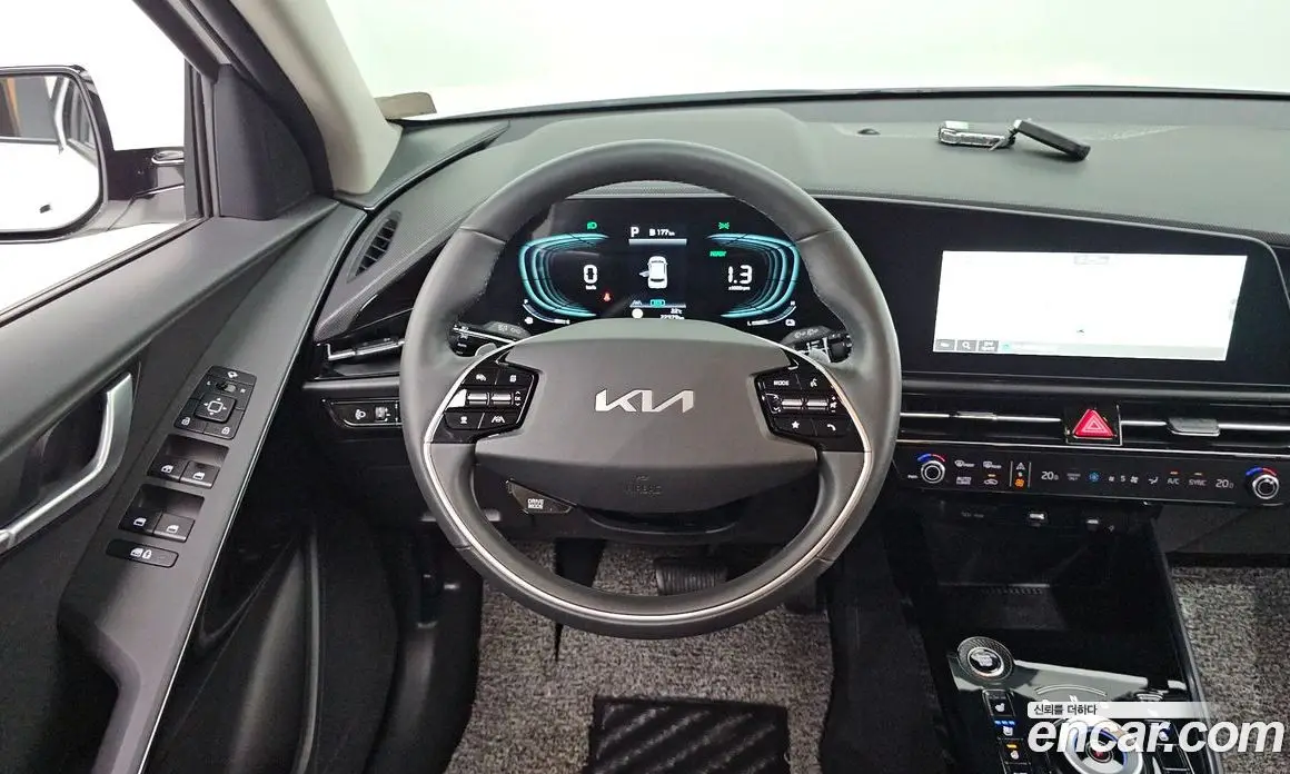 Kia Niro 2023 1.6 автомат (гидро), фото 19