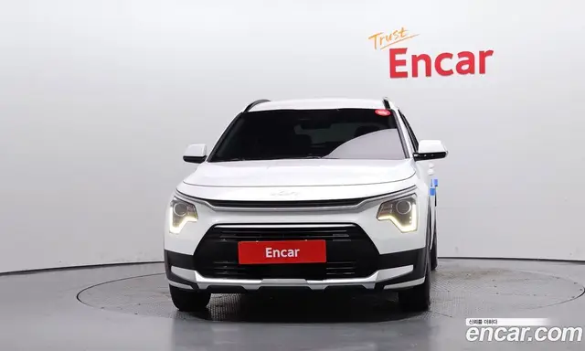 Kia Niro 2023 1.6 автомат (гидро), миниатюра 3