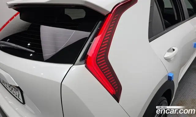 Kia Niro 2023 1.6 автомат (гидро), миниатюра 9