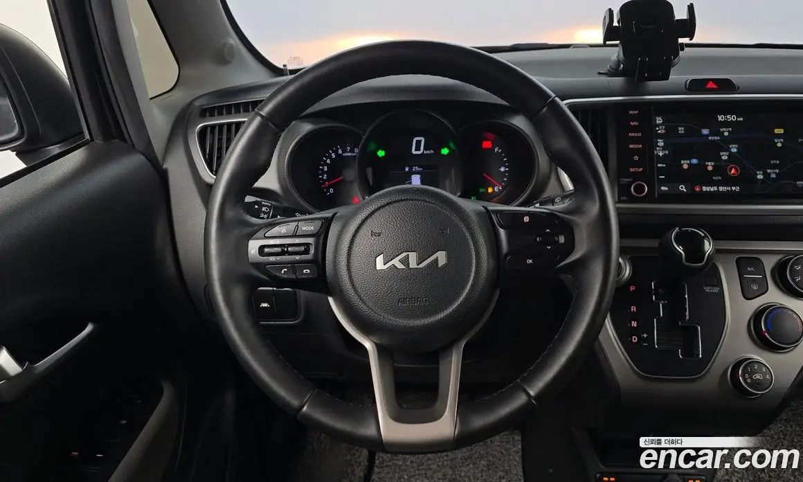 Kia Ray 2022 1.0 автомат (гидро), фото 18