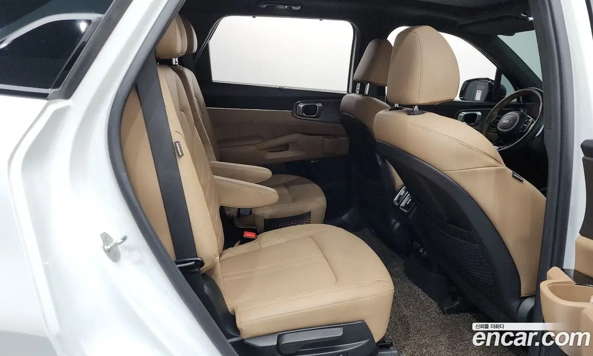 Kia Sorento 2023 2.5 автомат (гидро), фото 17