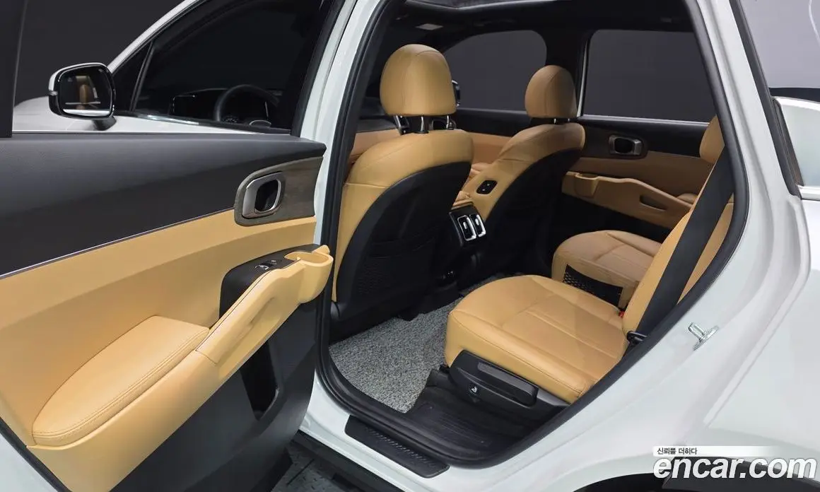 Kia Sorento 2023 1.6 автомат (гидро), фото 18 Kia Sorento 2023 1.6 автомат (гидро), фото 18