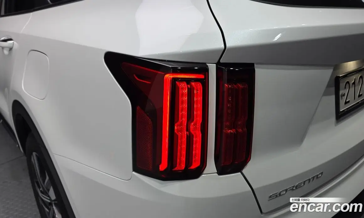 Kia Sorento 2023 1.6 автомат (гидро), фото 9 Kia Sorento 2023 1.6 автомат (гидро), фото 9