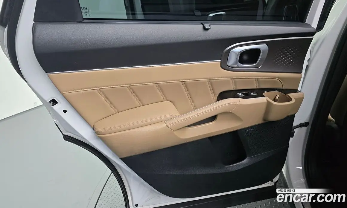 Kia Sorento 2025 1.6 автомат (гидро), фото 15 Kia Sorento 2025 1.6 автомат (гидро), фото 15