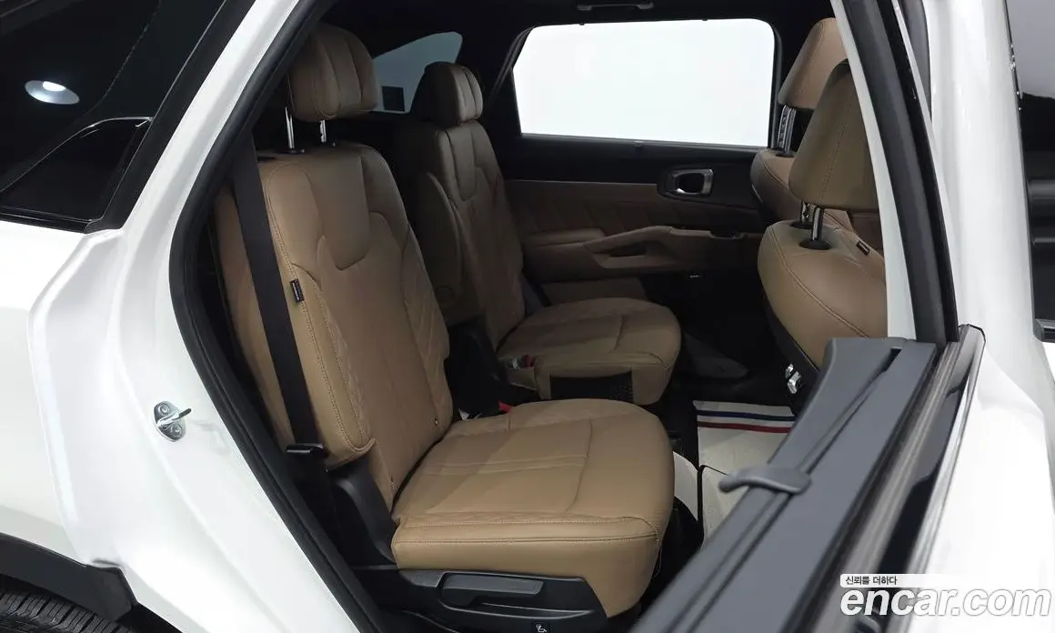 Kia Sorento 2025 1.6 автомат (гидро), фото 17 Kia Sorento 2025 1.6 автомат (гидро), фото 17