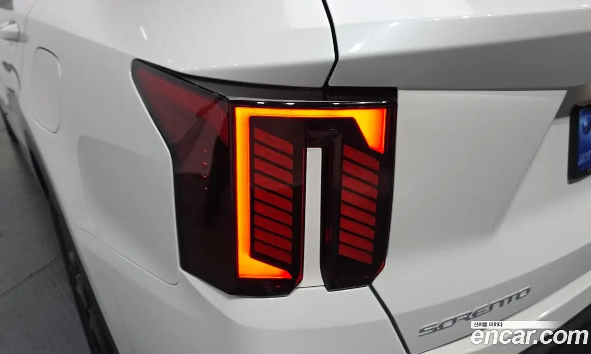 Kia Sorento 2025 1.6 автомат (гидро), фото 9 Kia Sorento 2025 1.6 автомат (гидро), фото 9