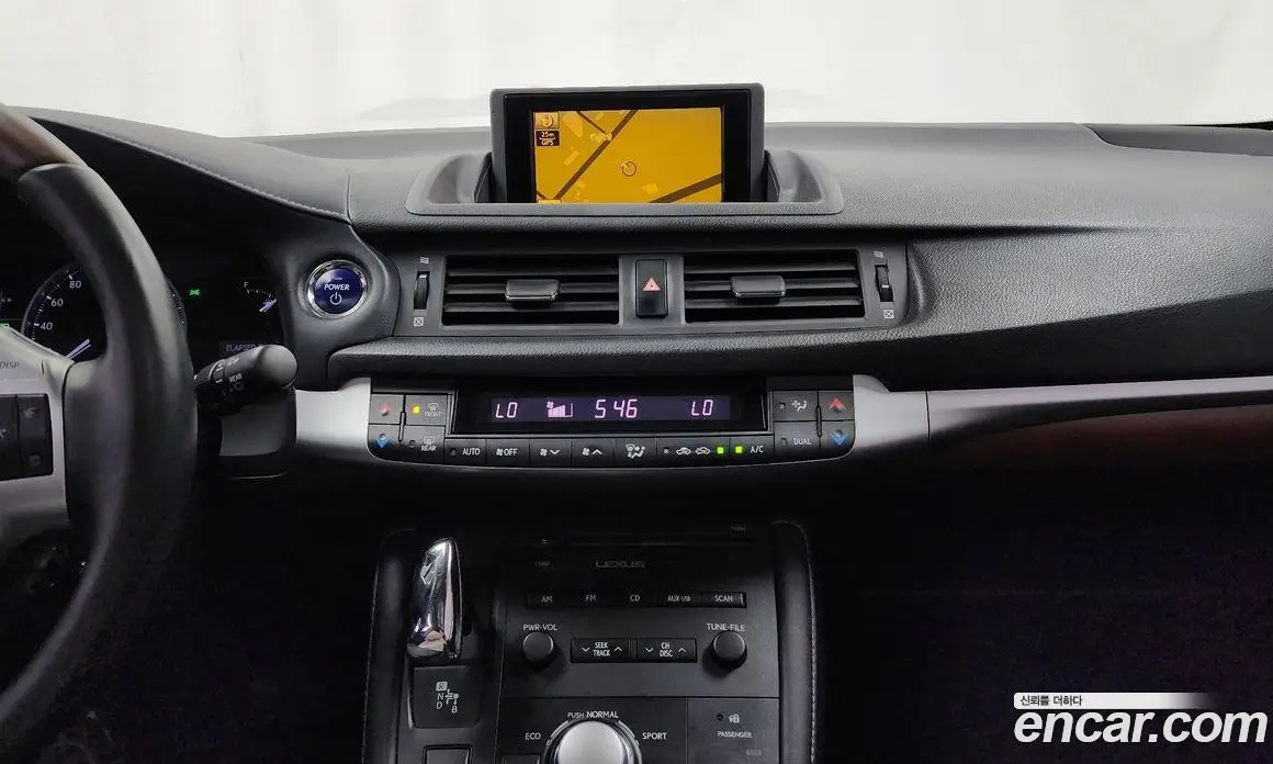 Lexus CT200h 2011 1.8 автомат (гидро), фото 14 Lexus CT200h 2011 1.8 автомат (гидро), фото 14