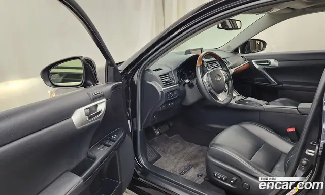 Lexus CT200h 2011 1.8 автомат (гидро), миниатюра 10 Lexus CT200h 2011 1.8 автомат (гидро), миниатюра 10