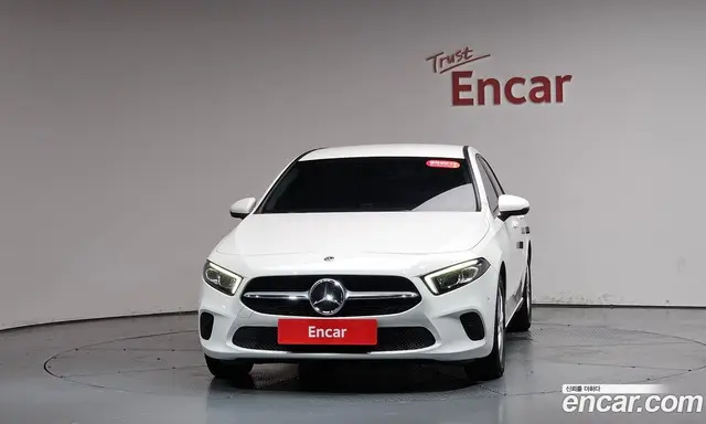 Mercedes-Benz A-Class 2019 2.0 автомат (гидро), миниатюра 2
